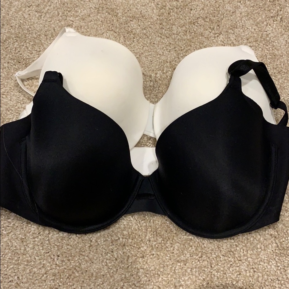 Warners’d bra set. Never worn.